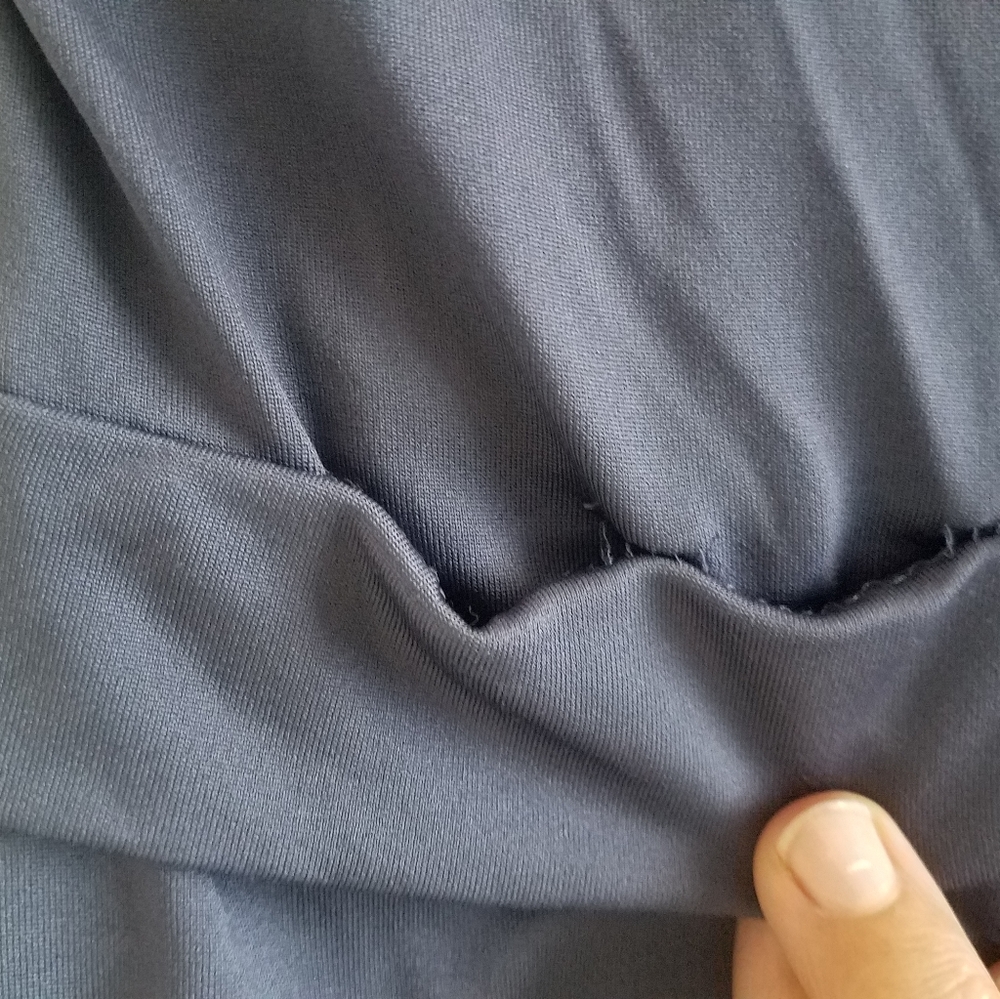 NWOT Vneck Bodycon dress - Picture 5 of 5
